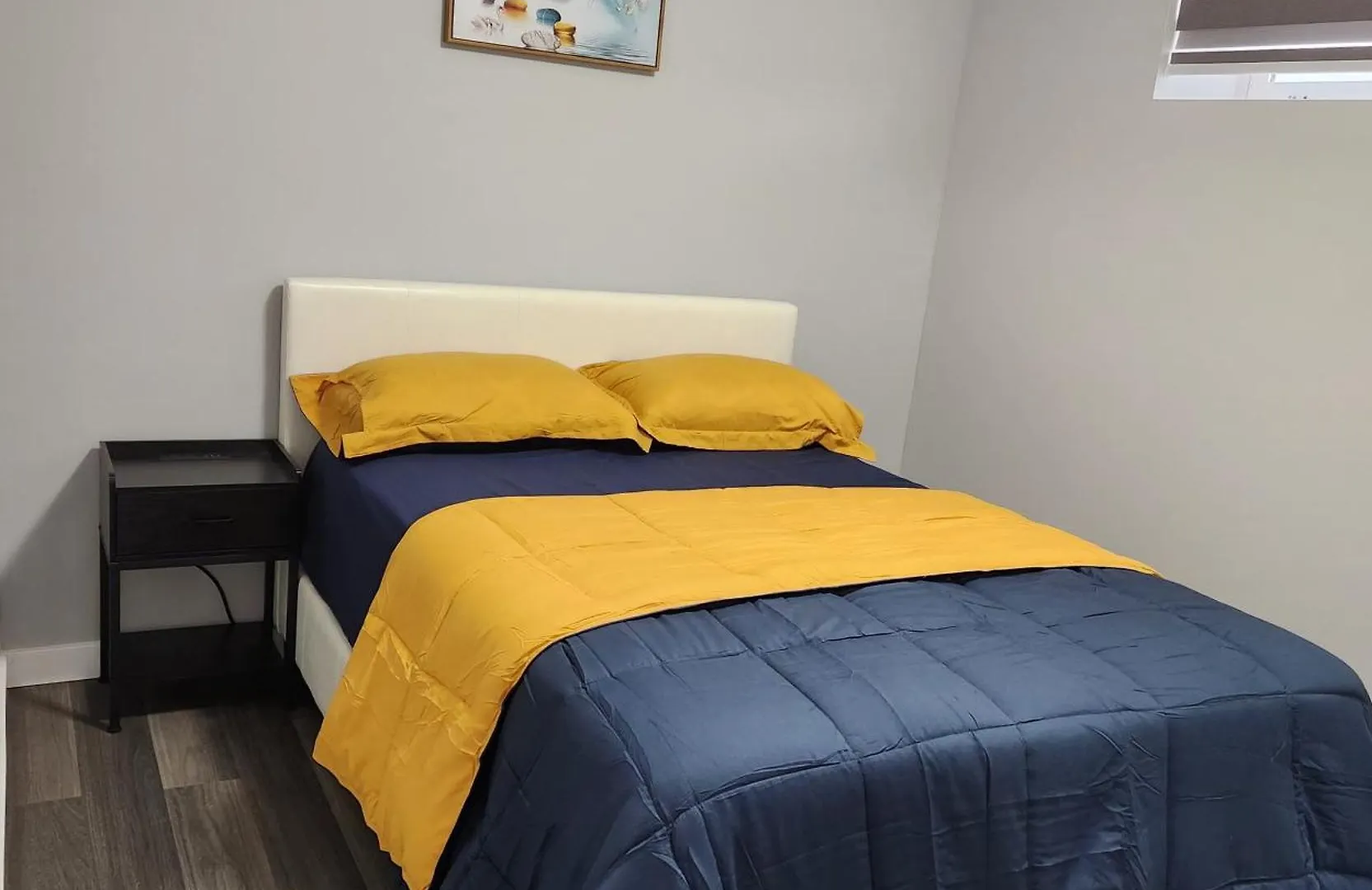 Entire Basement Suite With Private Entrance Γουίνιπεγκ Πανσιόν