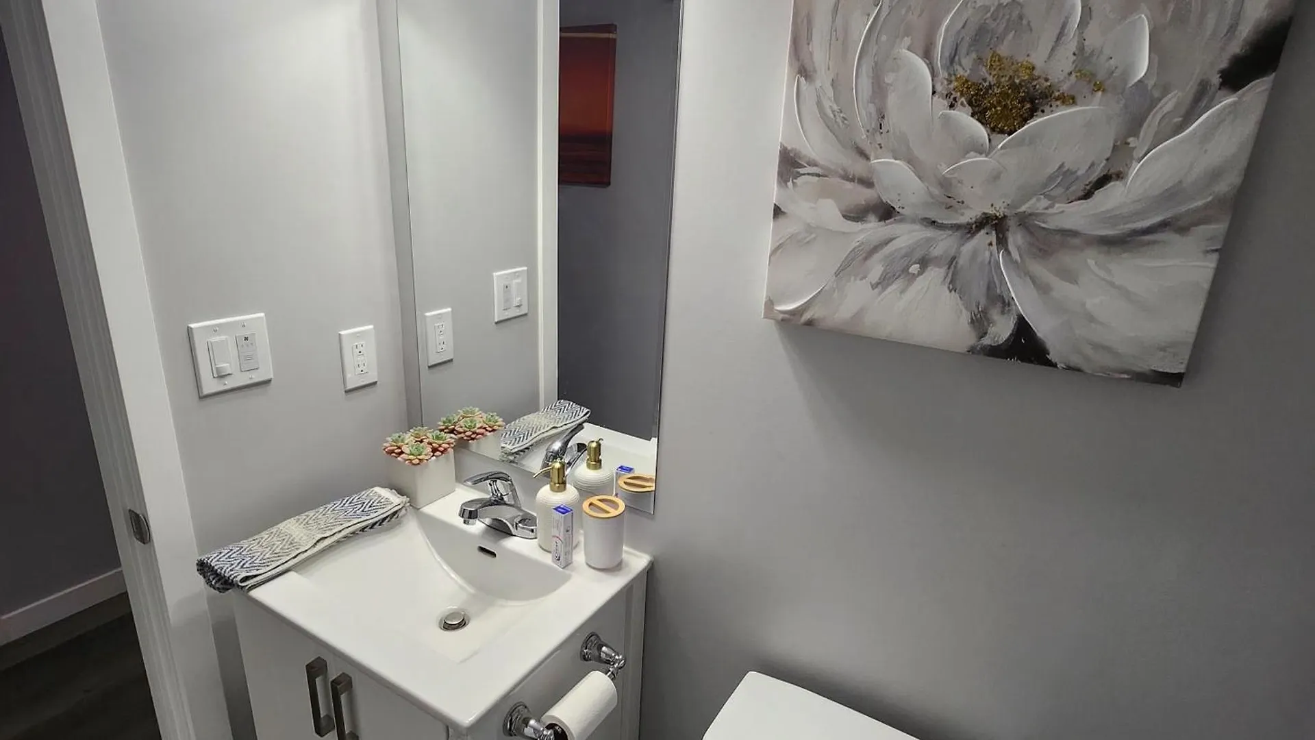 Entire Basement Suite With Private Entrance Γουίνιπεγκ 0*,