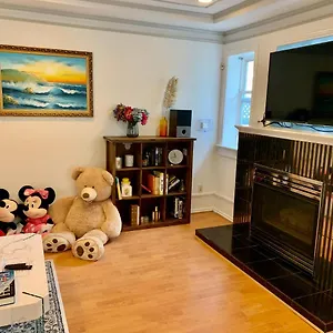  Guest house One Bedroom Queen Bed Sharing Washroom In Tiger Sweet House License## Canada