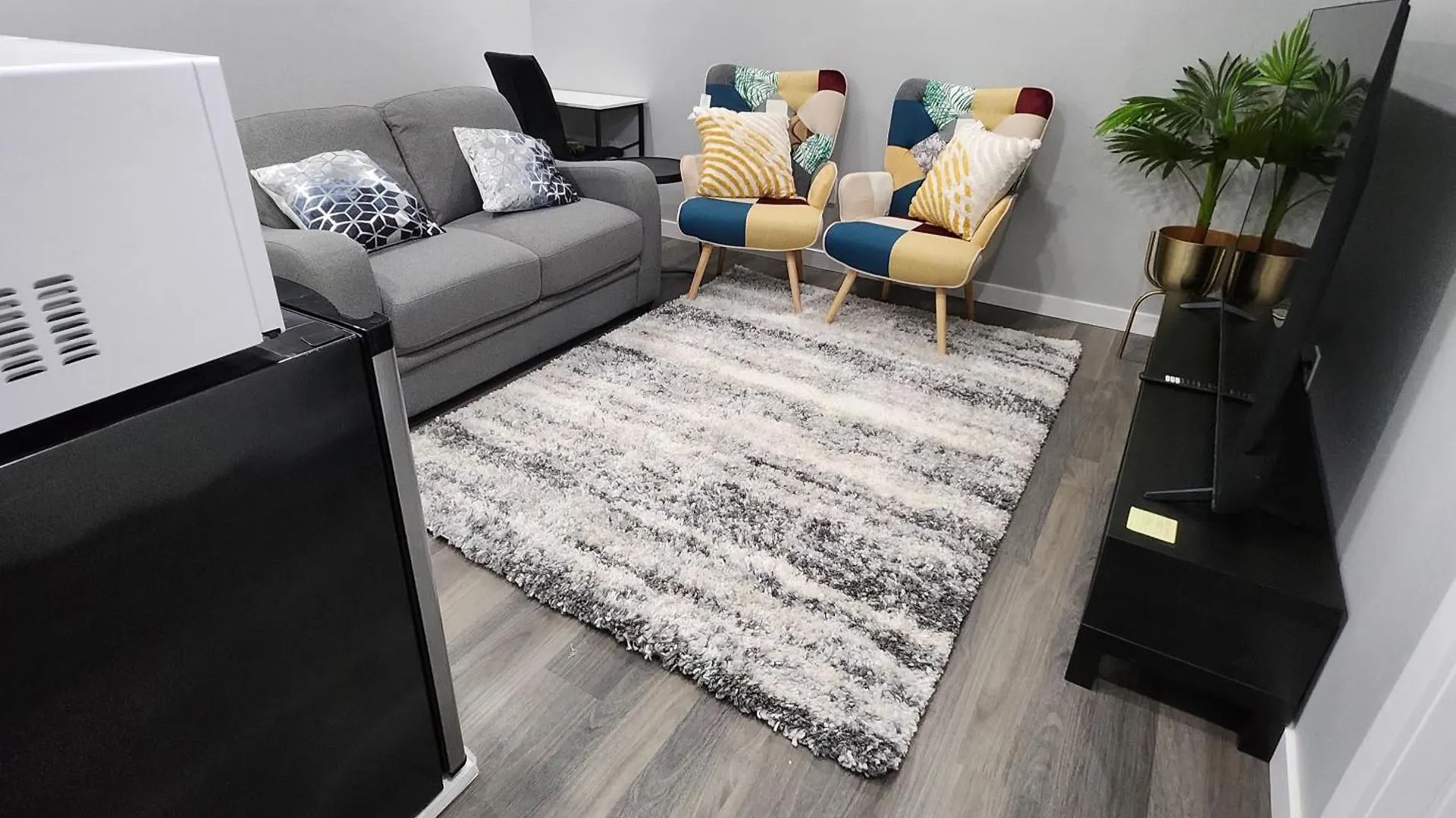 Guest house Entire Basement Suite With Private Entrance Winnipeg Canada