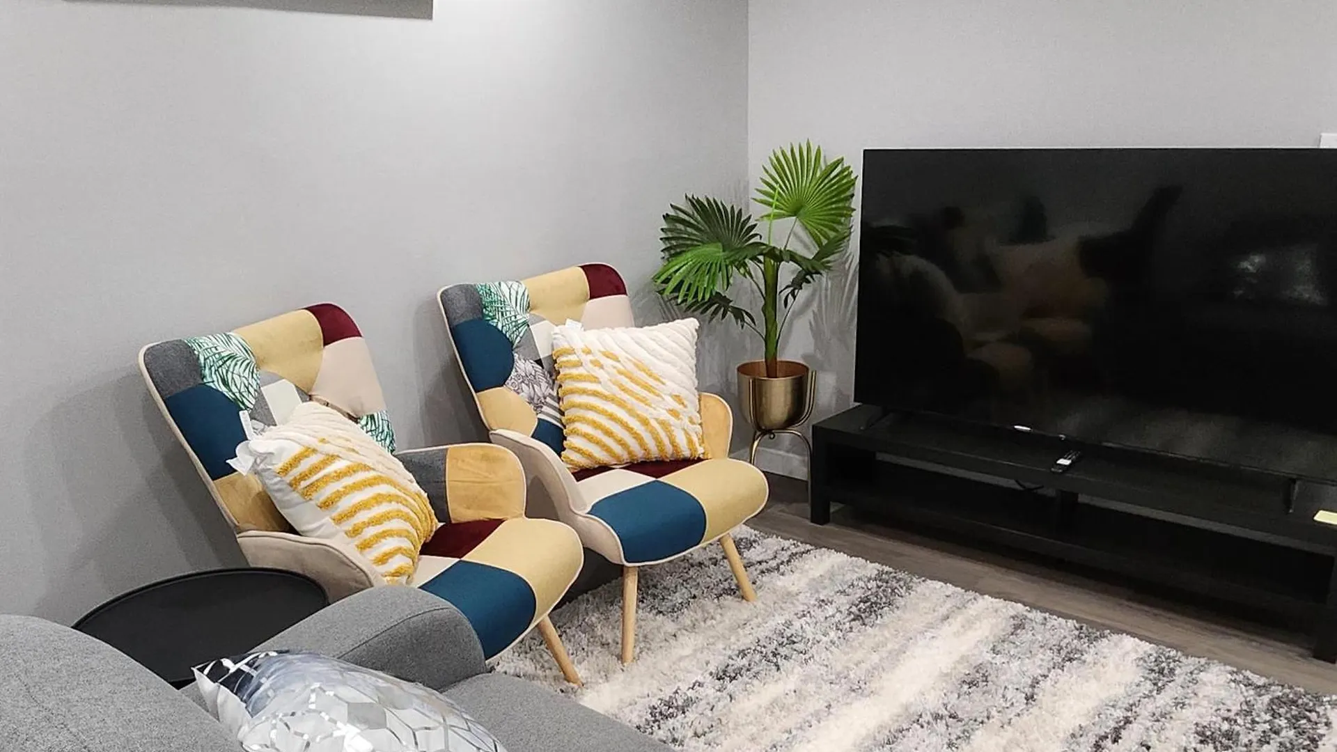 Entire Basement Suite With Private Entrance Winnipeg Pensjonat